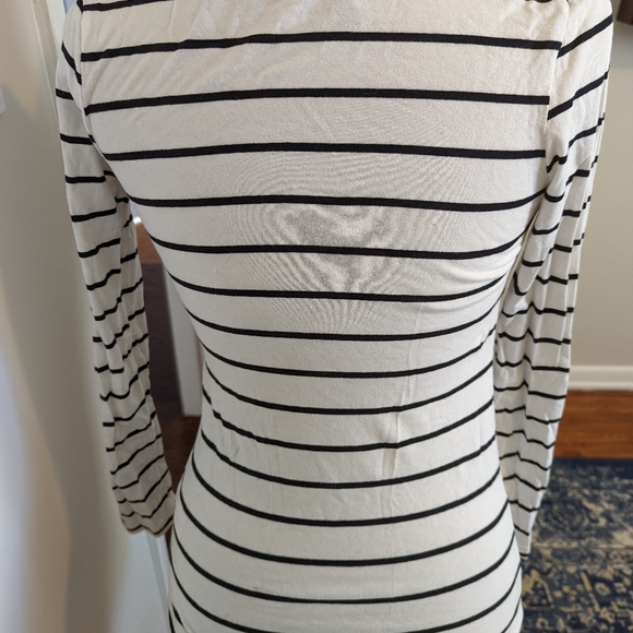H&M - Stripped Long Sleeve - Small - Picture 3 of 4